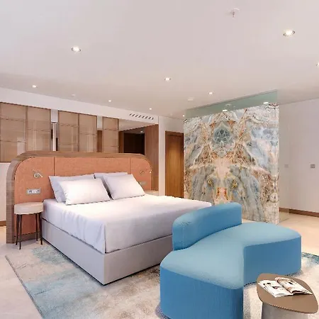Hotel West By Ihg