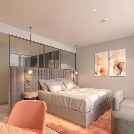 West By Ihg 5*